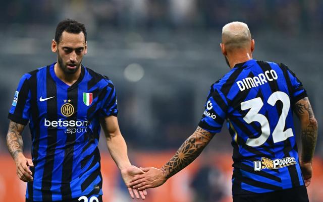 关于AC米兰五连胜继续领跑积分榜，国米主帅陷下课危机！的信息