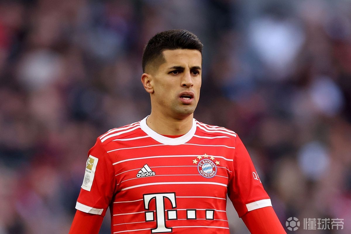 贝林厄姆今日表现抢眼，武磊整场无解，教练赛后亲自拥抱